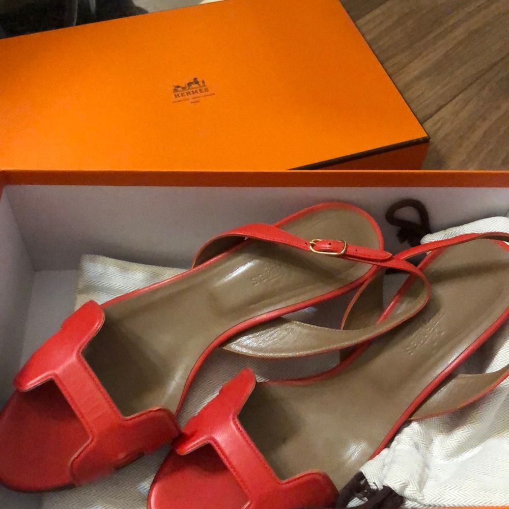 hermes heels in size 37.5